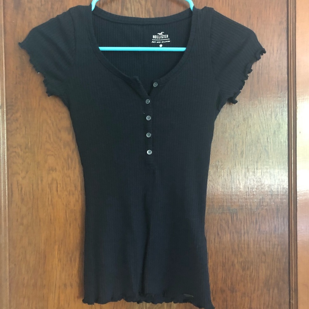 Hollister black T-shirt